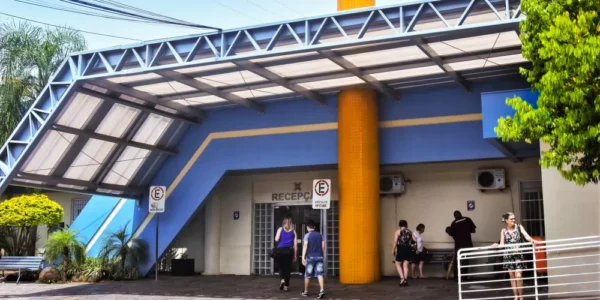 FACHADA-HOSPITAL-scaled