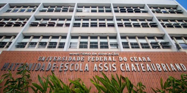 _maternidade_escola_assis_chateaubriand_celebra_60_anos_de_existencia__3-24629917